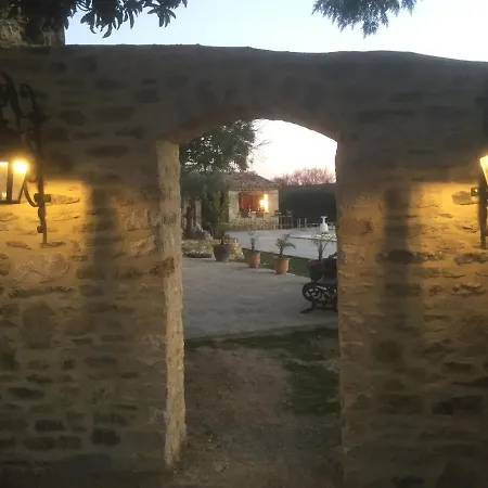 La Fontaine Des Oliviers Отель типа 