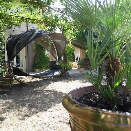 La Fontaine Des Oliviers Bed and Breakfast