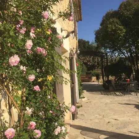 Bed and Breakfast La Fontaine Des Oliviers Blauzac (Gard)