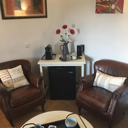 La Fontaine Des Oliviers Bed and Breakfast