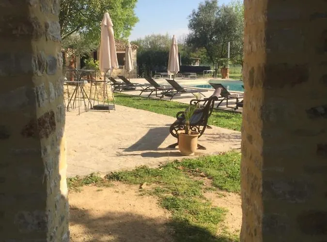 La Fontaine Des Oliviers Blauzac (Gard)