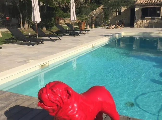 La Fontaine Des Oliviers Blauzac (Gard)